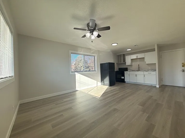 2119 Arbor St — Photo 15