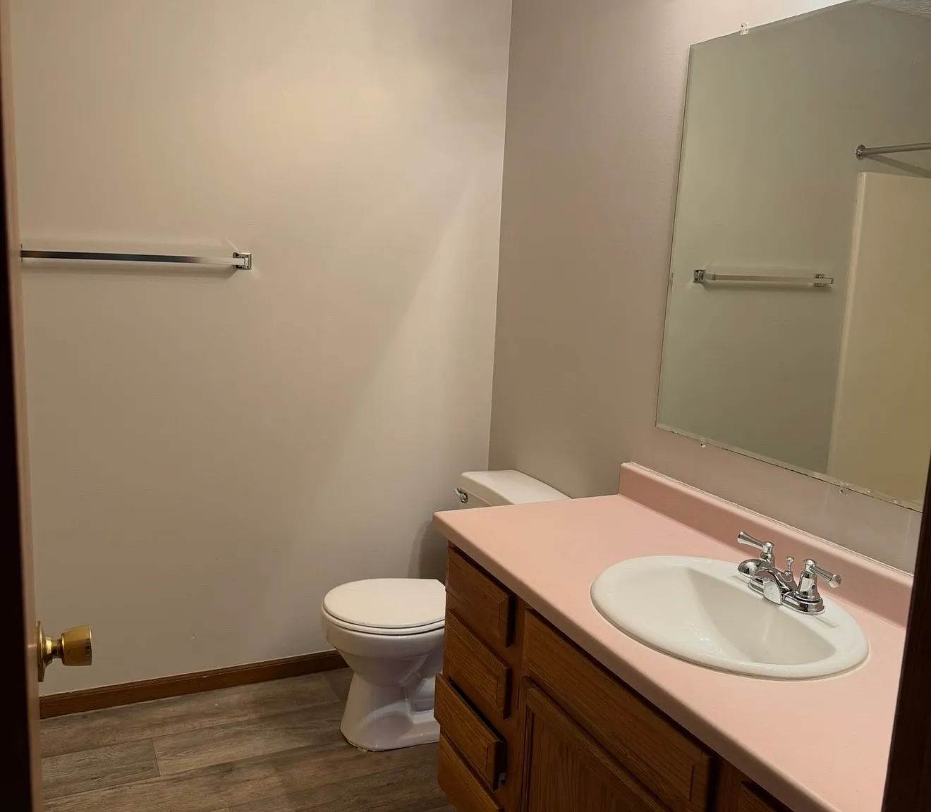 2 bed, 1.5 bath, 950 sqft, $1,250 — Photo 4