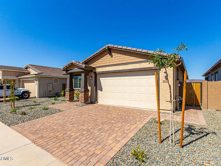 44312 N 44th Ln — Photo 6