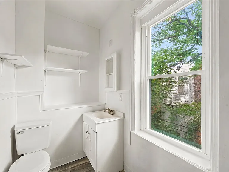 5120 Folsom St — Photo 2
