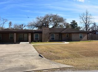 115 Neal Rd, Wharton, TX 77488