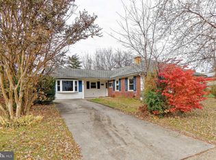 9 Primrose Ln, Willingboro, NJ 08046
