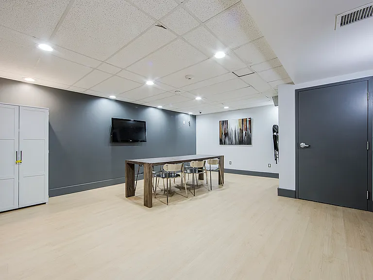 27 Vanier Dr — Photo 7