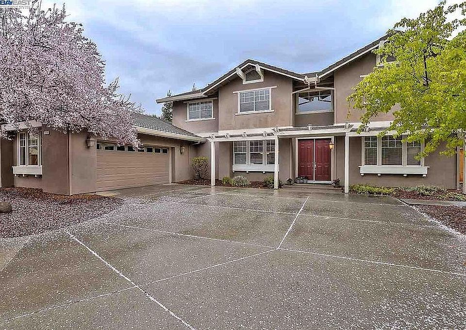 2nd image of 1514 Yukon Pl
