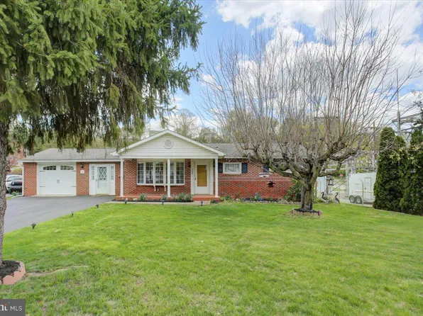 206 N Pennsylvania Ave, Hancock, MD 21750