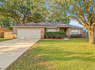 5077 Copperfield Dr, Pace, FL 32571