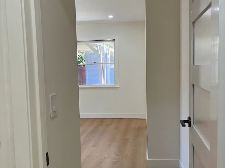 328 N Encinitas Ave — Photo 29