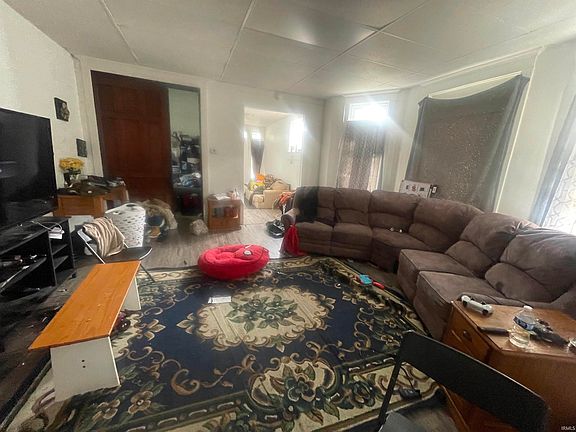 4th image of 709 E Powell Ave