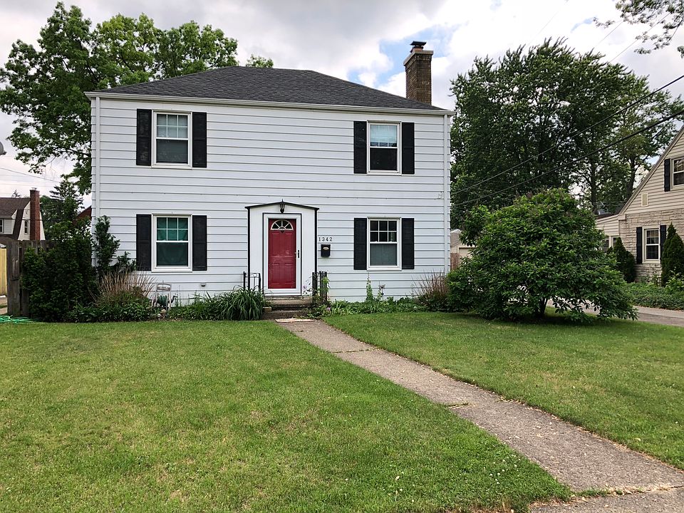 1st image of 1342 E Monroe St