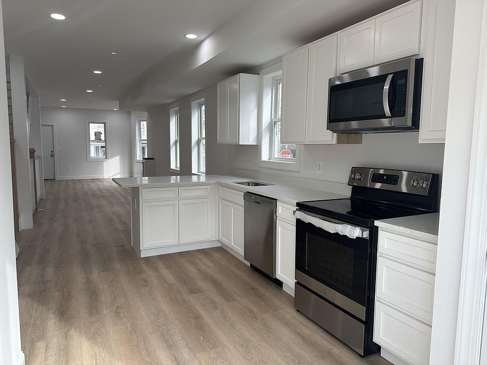 1st image of 30 Lafayette Ave
