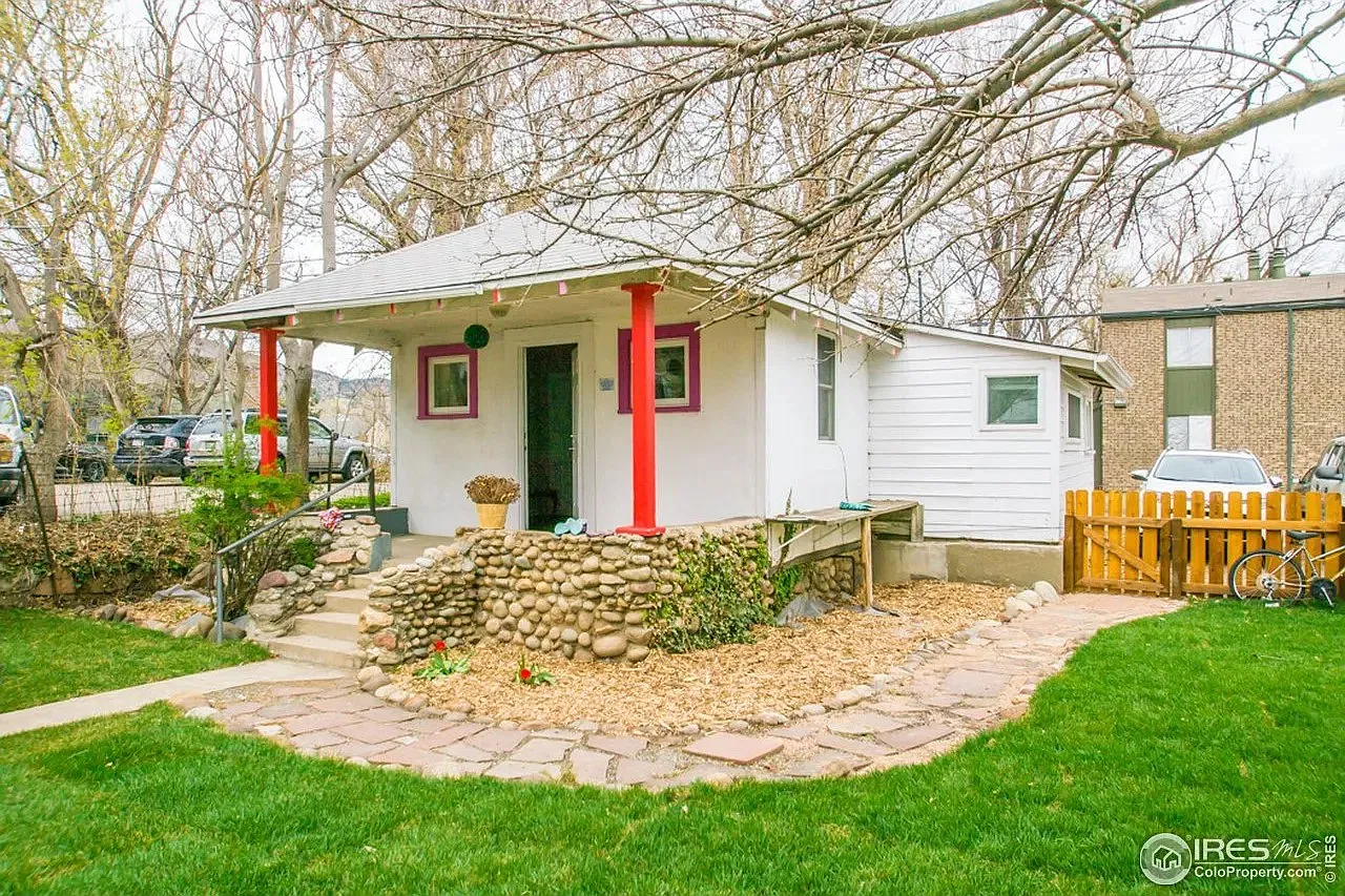 2 bed, $2,575 — Photo 1