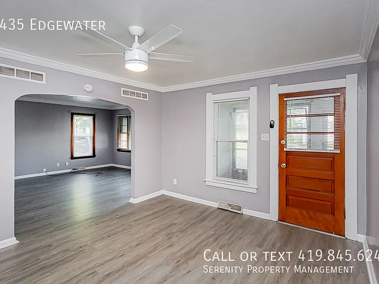 5435 Edgewater Dr — Photo 4