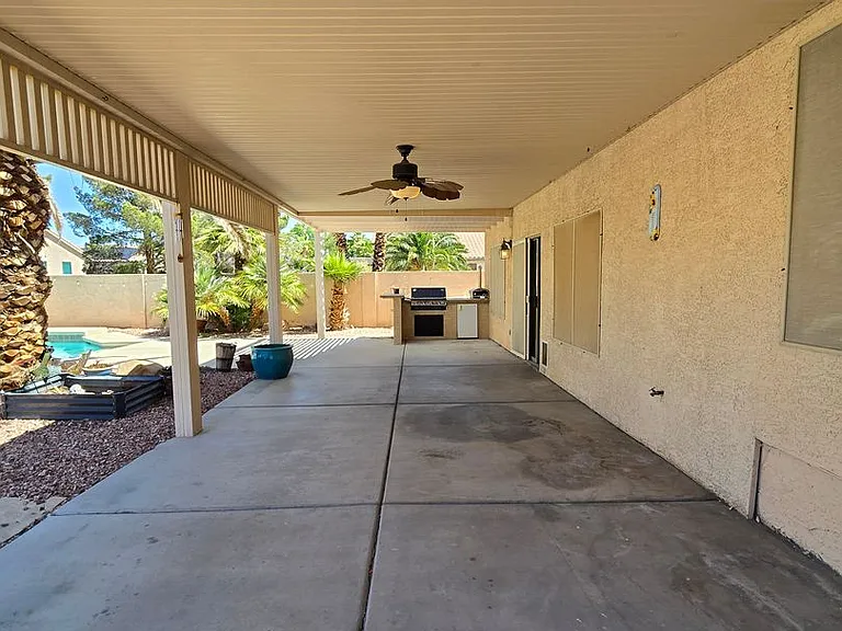 8244 W Gilmore Ave — Photo 46