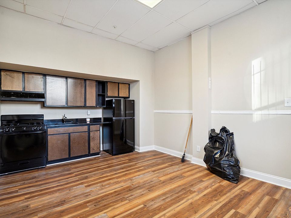 1st image of 1508 W Oxford St APT 1R