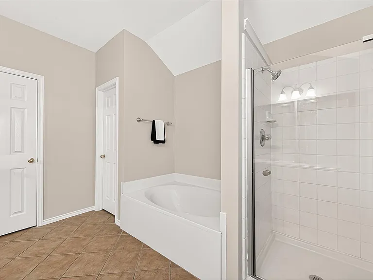 1646 Martin Lake Dr — Photo 36