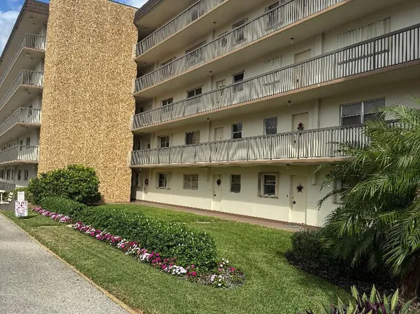 555 NW 4th Avenue #2240, Boca Raton, FL 33432