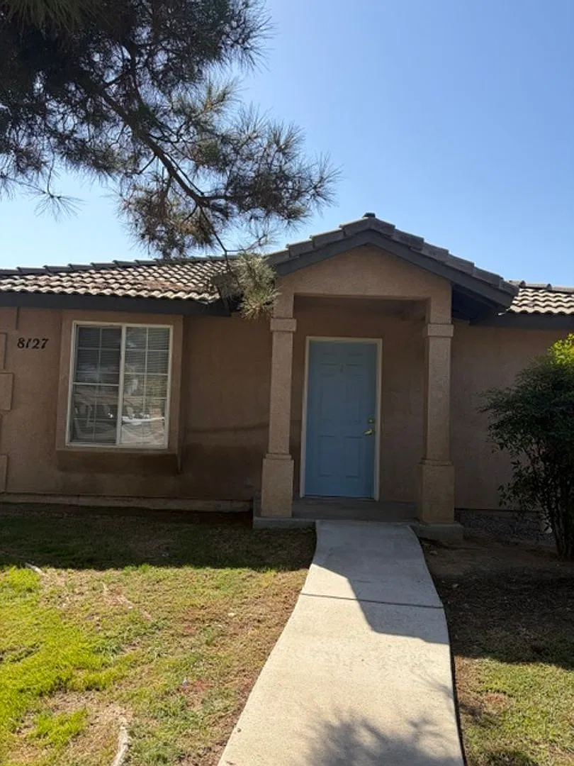 8127 Whitewater Dr. #1 - Apartment — Photo 2