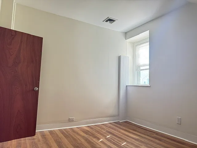 286 Grove St #3R — Photo 7
