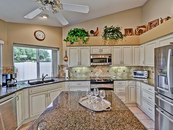 5th image of 8812 W Rosemonte Dr