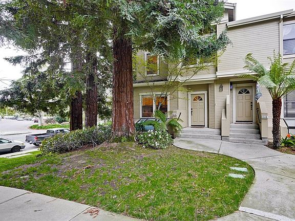 2nd image of 994 La Mesa Ter Unit H