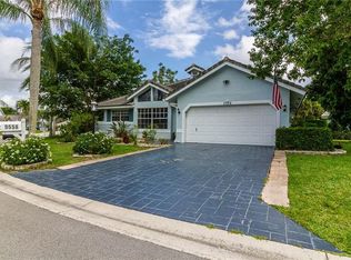 5558 Pine Cir, Coral Springs, FL 33067