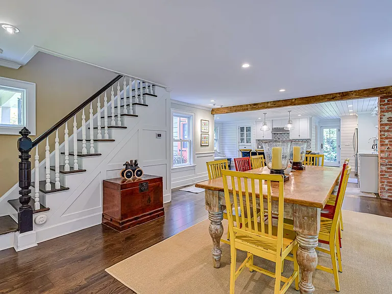 14 Pulaski Ave — Photo 9