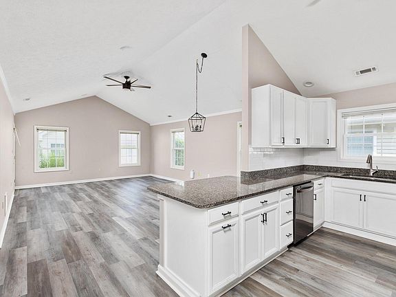3rd image of 1853 Rosser Ln