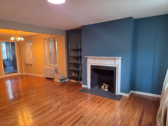 2nd image of 4737 Umbria St