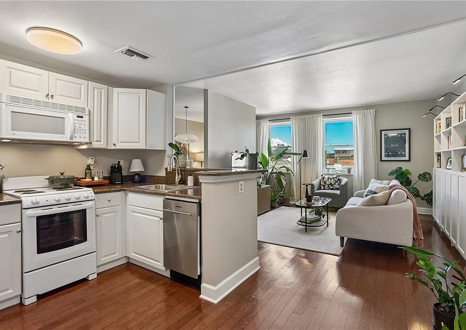 1st image of 1205 Saint Charles Ave APT 403