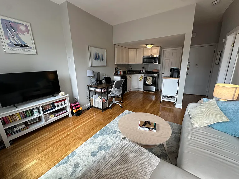 544 Columbus Ave #7 — Photo 4