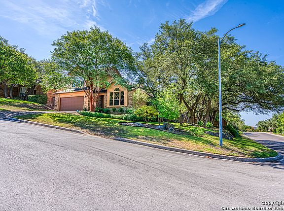 3rd image of 6818 Waxachie Way