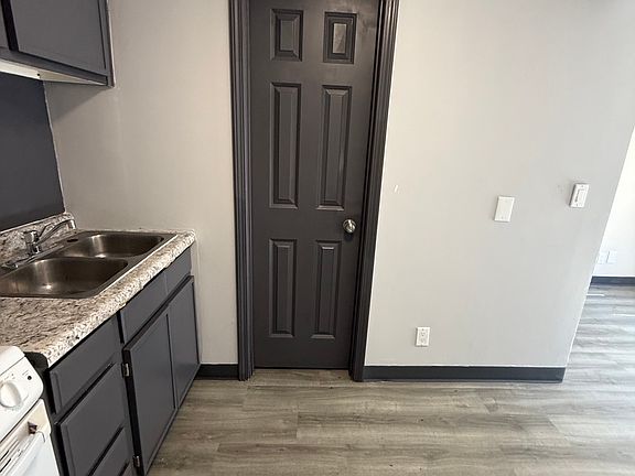 5th image of 1300 N 10th St APT 10