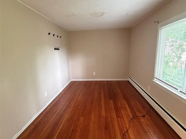 3 White St — Photo 11