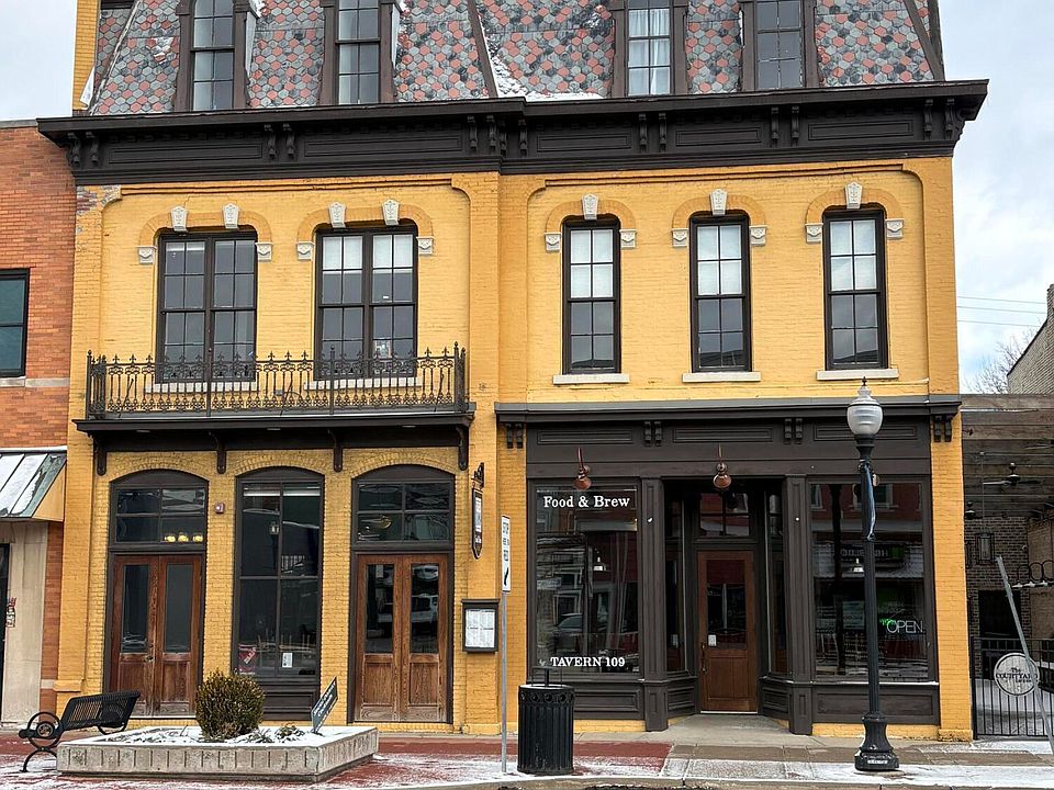 1st image of 109 E Grand River Ave