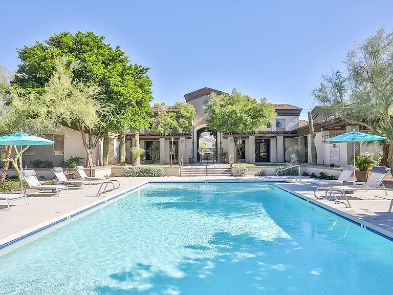 Kota North Scottsdale — Photo 18