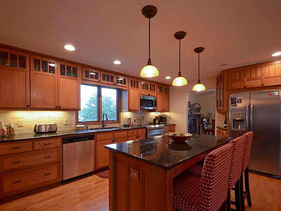 3rd image of 1123 Timberline Dr