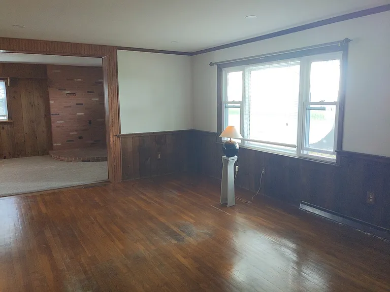 903 Breneman Rd — Photo 33