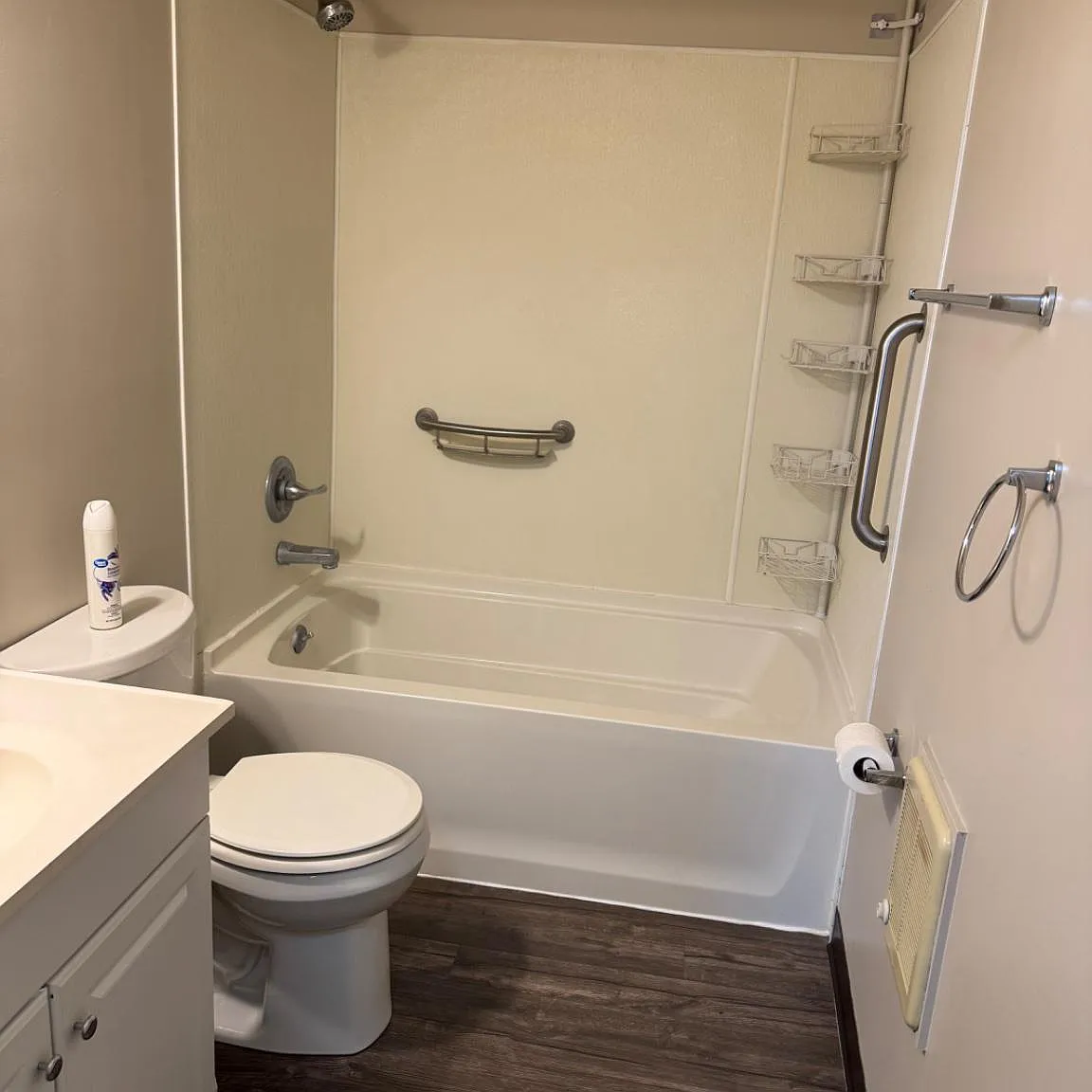2 bed, 1.0 bath, 800 sqft, $1,400 — Photo 4