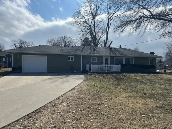 2807 S 2nd Ave E, Newton, IA 50208