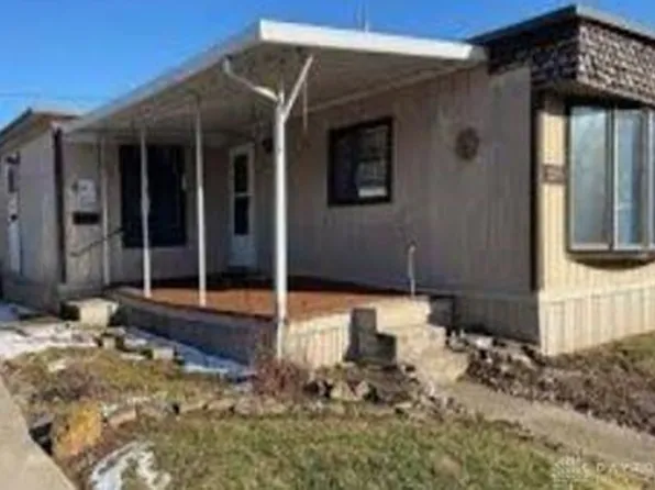 5290 Upperton Dr, Miamisburg, OH 45342