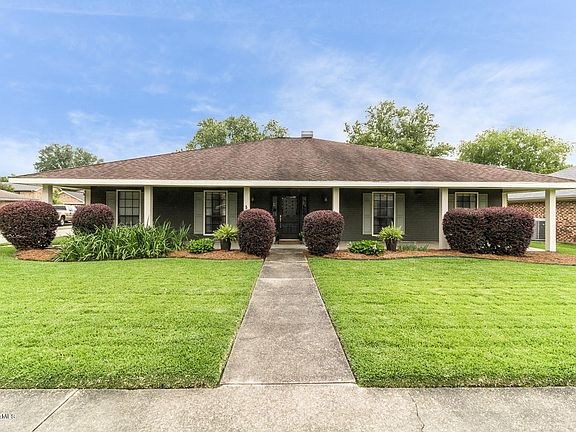 2nd image of 112 Sheridan Dr