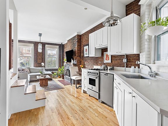 3rd image of 92 Horatio St APT 4-L