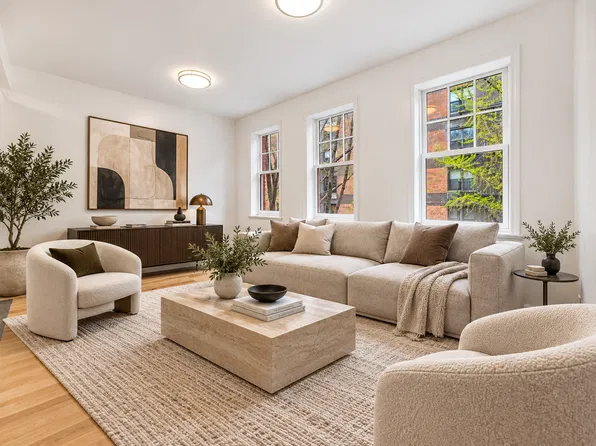 359 Bleecker St #2, New York, NY 10014