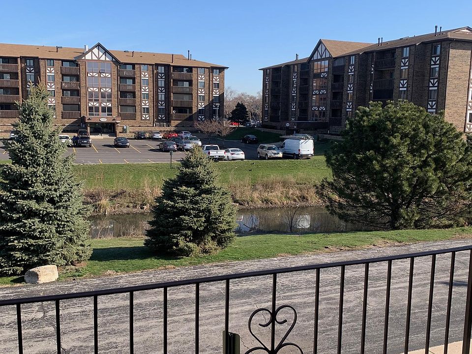 1st image of 5645 Edge Lake Dr APT 1E