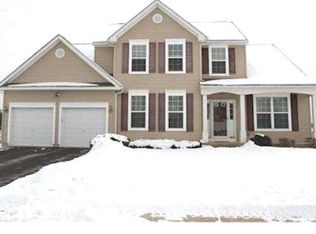 8 Rouse Dr, Avondale, PA 19311