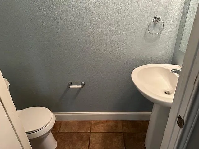1316 Beechwood Dr — Photo 10