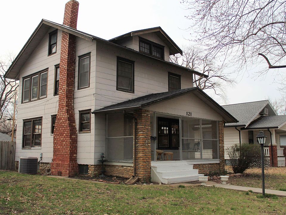 1st image of 121 SW Courtland Ave