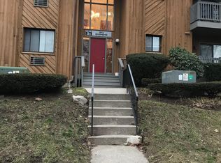 68 Riverview Dr #68, Bridgeport, CT 06606