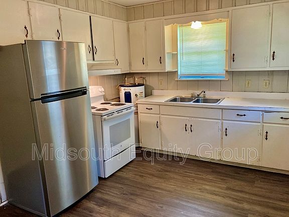 3rd image of 1005 Tucker St APT B