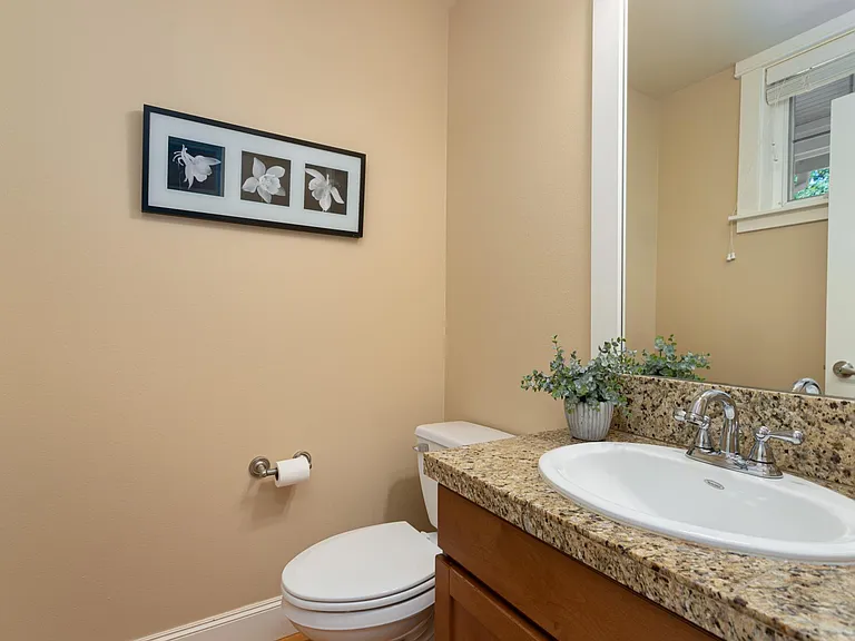 1348 Bellevue Way SE #1348 — Photo 11
